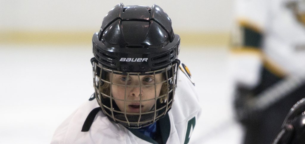 Tofield’s Heinrichs has 7-goal game for perfect Bantams