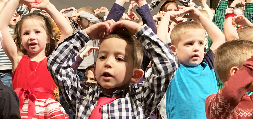 CW Sears performs Christmas Concert to packed audiences