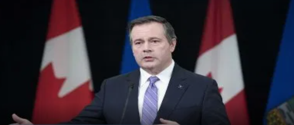 Jason Kenney hints at vaccination-based easing of restrictions