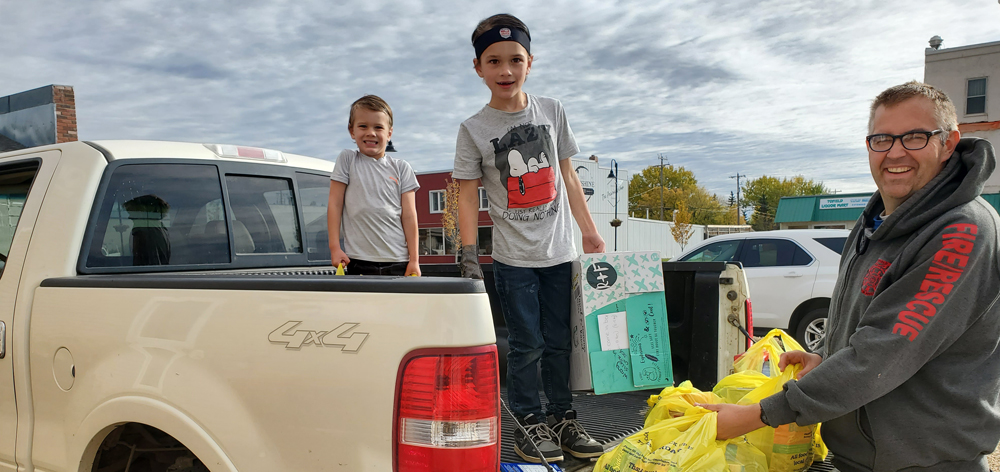 Tofield and area community  brings in record haul via Food Drive